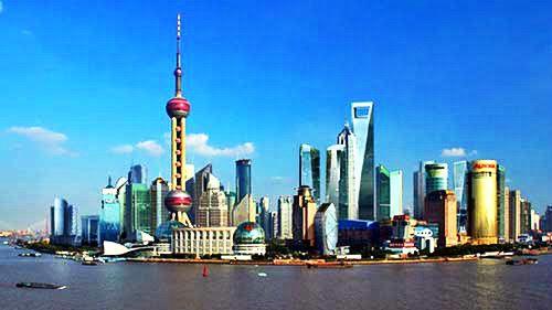 It is known as the tallest building in mainland China, with its 492 meters high in total.