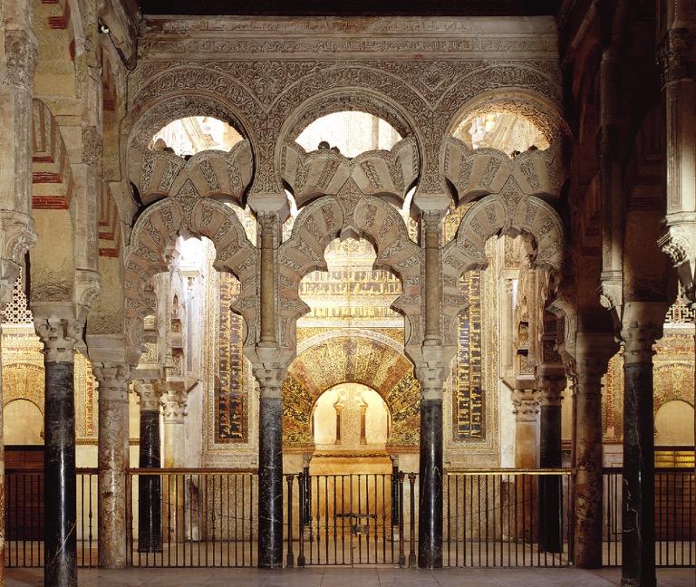 Maqsura of the Great Mosque, Córdoba, Spain, 961 965 Maqsura closed-off space ), an enclosure, a box or wooden screen