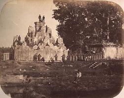 APPENDIX Willemskerk in Batavia in 1865 (built in 1835) Goenoengan, Sultan Aceh in 1874 Deli Mosque built in 1870 The Residence of Aceh Governor in 1877 Figure 13: Some buildings in the Dutch Indies