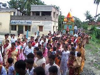 Field Resistance July 21,2010: The ulta rath yatra festival passing peacefully at Dalanghata in South 24 Parganas district.