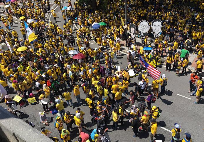 Rumusan 11 Para peserta perhimpunan Bersih 5 di Kuala Lumpur menuntut pilihanraya bebas dan adil di Malaysia.