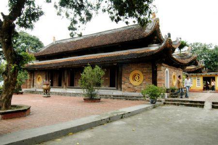 4. Chùa Kim Liên (Kim Lien Temple) Hanoi.