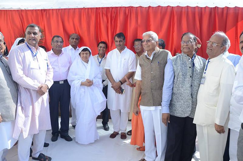 The inauguration of Tirthankar Mahavir Vidya Mandir, Osian, was celebrated on 17 September in the presence of around 500 dignitaries from Jodhpur and other parts of India. These included Shri P.