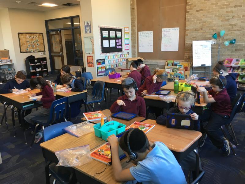 LOWER SCHOOL HAPPENINGS Beginning this week, the 2nd and 3rd graders took their Ivrit B Ivrit learning to the next level!