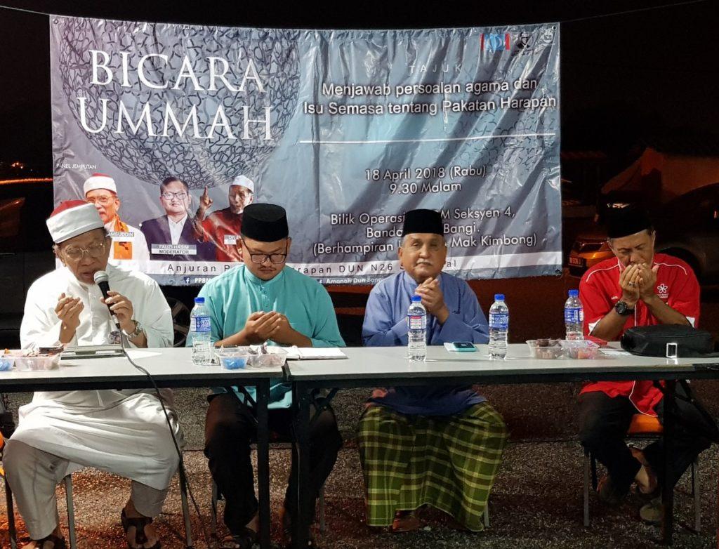 Many observers have focused on PAS' winning Kelantan and Terengganu states on its own, attributing its victories to religious factors and describing PAS voters as a "moral constituency".