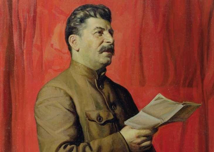 Stalin Makes His Move Stalin begins to organize the party in both the rural farmlands and in the cities He builds a reputation for getting things done like no other Stalin