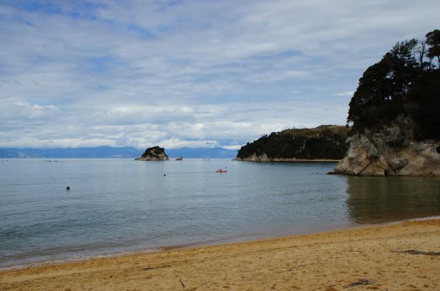 As well as safe sandy beaches at Tahunanui and Rabbit Island, there are three national parks within easy driving distance of Richmond (Nelson Lakes, Abel Tasman and Kahurangi).