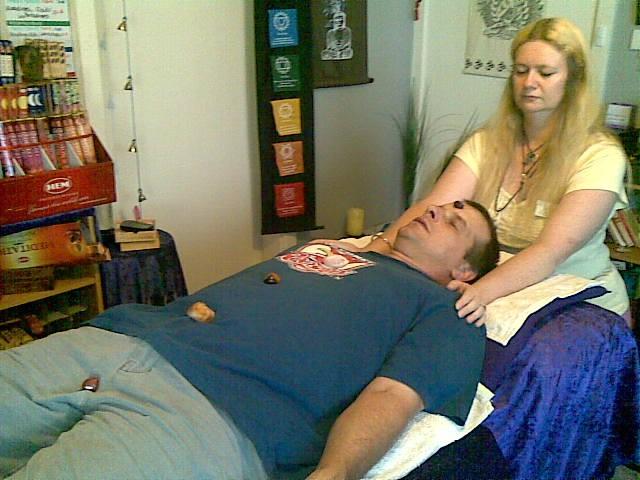 Reiki acts Mini (10 min) Short (½ 1hr) where needed most, according to the individual s needs & Long (1-1 ½ hr ) Extra Long ( 1 ½ - 2 hrs) brings all aspects of the receiver's being into harmonious