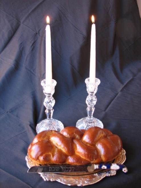 Biblical 101 Learning to Read Biblical Lesson 7 שׁ עוּר ז Diphthong & Dagesh Lighting candles & eating challah is a wonderful way to welcome Shabbat.