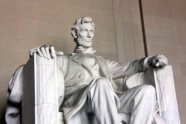 Memorial Statue of Abraham Lincoln