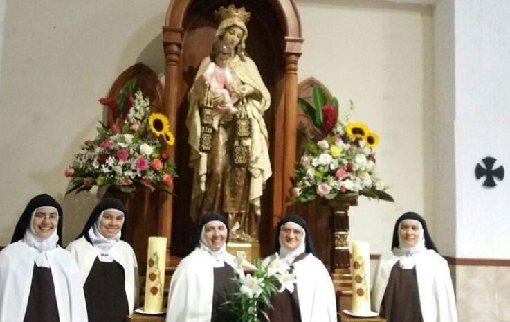 The Discalced Carmelite Nuns of Panama will prepare hosts for the World Youth Day On the 25th of January 2017, with six foundresses coming from Ecuador, life began in the Teresian Carmelite nuns