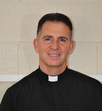 Welcome to our Parish! Rev. John Antonelle is the Pastor and Campus Minister of St. Mary, St. Thomas Aquinas and the University of Connecticut. We welcome parishioners and students.