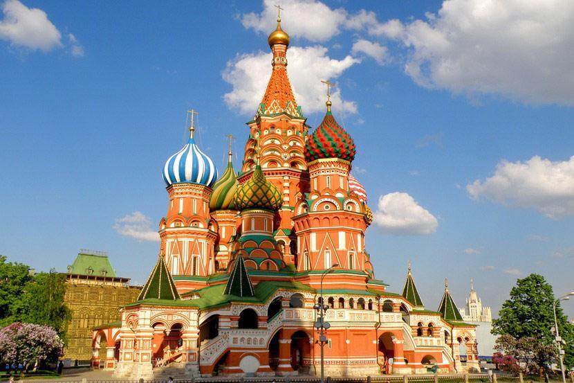 Day 19: Discover Moscow A visit to the Moscow Kremlin including Armory and to the Red Square Moscow Metro tour, excursion in Novodevichy Convent and Sparrow Hills Sightseeing tour of Suzdal which was