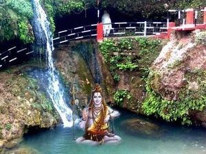 6 3) Dibkeshwar Mahadev Mandir at Suliali This place is a naturally made cave which is supposed to be a place where Lord shiva Lived once.