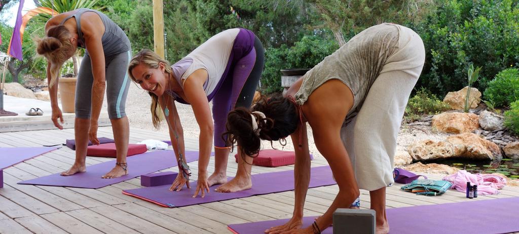 Led by a dream team of Ibiza Retreats most-loved teachers. A daily empowering practice of flowing Vinyasa yoga combined with Yin Yoga and Restorative evening rejuvenations.