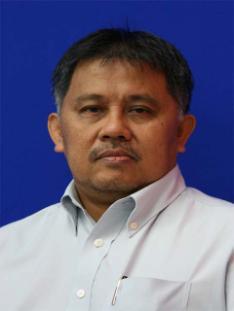 4 Prof. Dr. Rosli bin Hussin Pengurus Makmal Fakulti Sains No. Telefon :- 34063/ 012-2437565 E-mail:- roslihussin@utm.my 1.12..2010-30.