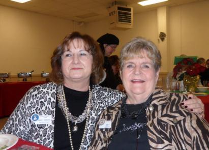 In This Issue Celebrations President s message Calendar of events Committee reports Announcements Upcoming Events Co-Presidents Merry and Bev at Salvation Army Kettle Kick-off lunch.