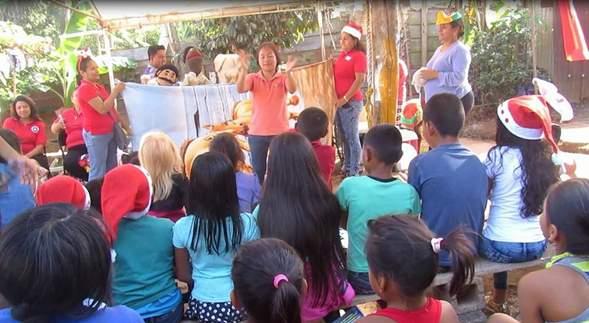 CHRISTMAS ARRIVED TO LAS NUBES Little by little, the children of the community of Las Nubes, in the area of Arraiján, arrived at the Betel Lutheran Mission, in order to participate in the