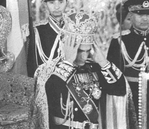 The most powerful dictatorships in the Middle East were those of Iran and Iraq Since 1920s, Iran had been ruled by the secular, modernizing Pahlavi shahs The last shah of Iran, Mohammad Reza Pahlavi,