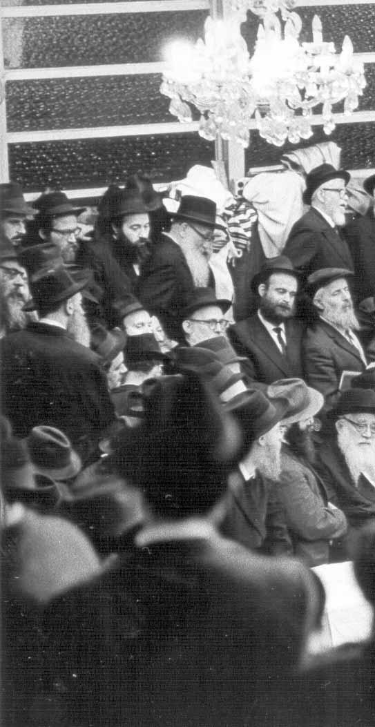 TISHREI MY TISHREI WITH THE KING In 5725, R Meir Freiman a h spent Tishrei with the Rebbe. He recorded his impressions in letters that he sent to his family who were not Chabad Chassidim.