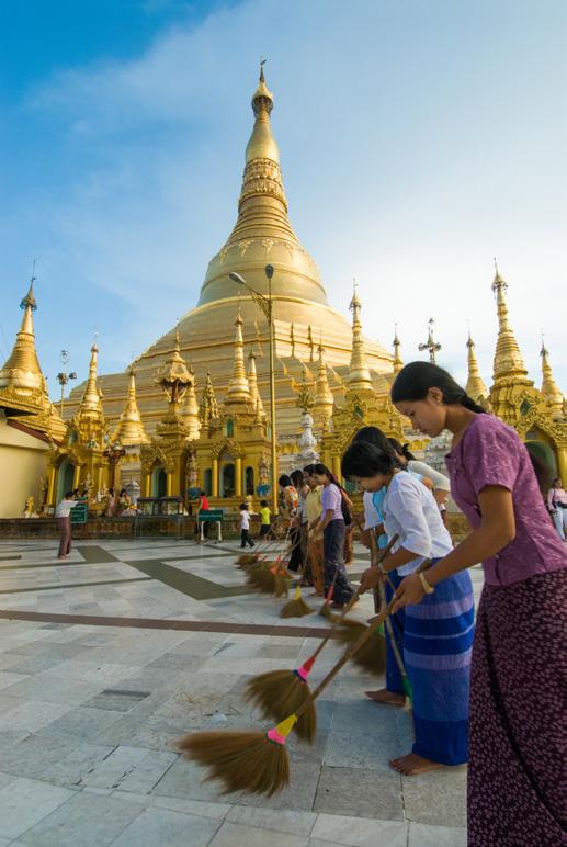 Detailed itinerary (continued) Day 12, 11/20 Shewdagon Pagoda, Irrawaddy River Pier, Colonial Architecture Rise early and head to the highlight of any visit to Yangon sunrise at Shwedagon Pagoda, and