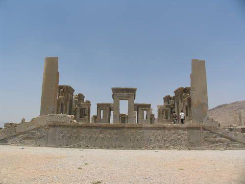 Name: Per: Date: Persepolis The City Part 1: Directions: Read and annotate the brief excerpt regarding the important historical site, Persepolis, from the World Heritage Convention.