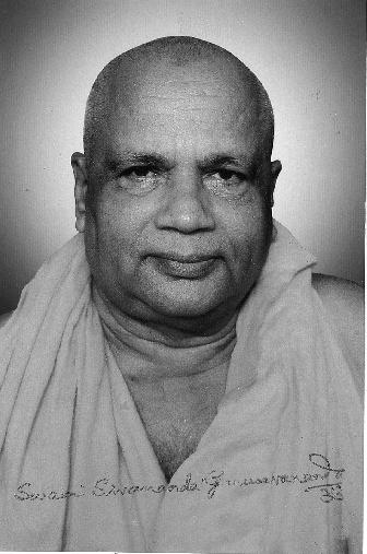 MAY 2010 NEWS AND REPORTS 23 IN MEMORIAM Swami Sivananda Gurusevananda Saraswati, for mer Reg is trar of the Yoga Vedanta for est Acad emy, Rishikesh at tained Mahasamadhi at 10.30 p.m. on 10th April, 2010 at Brahmapur, Orissa.