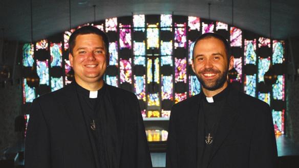 2 CHOICES Following God s Call The Holy Cross Vocation Team: Fr. Jim Gallagher, C.S.C., and Fr. Drew Gawrych, C.S.C. The fall is always an exciting time of year at Moreau Seminary and Old College