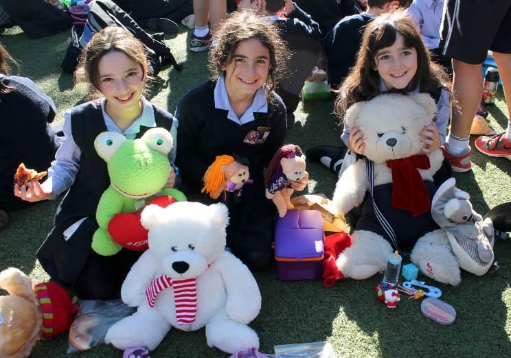 Batmitzvah Program and pre- Barmitzvah Program, Living Historians Project and Graduation Ceremony, took our Year 6s to new levels of excellence in their learning, their personal growth and in their