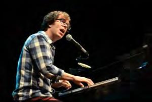 ...... Ben Folds rocks the Hill nd stys up lte t Hillel By Alici Admczyk Originlly ppered in the Michign Dily on April 12, 2013 s Ben Folds rocks the Hill Edited nd dditionl quotes dded by Dvey Rosen