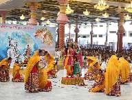 Drama Sabse Unchi Prem Sagai based on ardent devotee Soordas by students of Sathya Sai School, Surat. It was scintillating display by the young students with beautiful props and music.