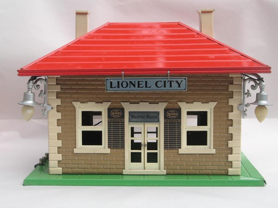 As stated, in my President s message, I would like to have members send me items Lionel No. 134 Lionel City Station that interest them.