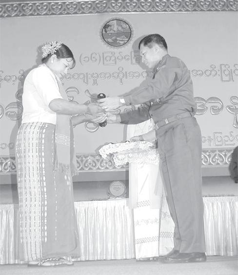 Prizes presented to winners in 16 th Myanmar Traditional Cultural Performing Arts Competitions NAY PYI TAW, 31 Oct Patron for Organizing the 16 th Myanmar Traditional Cultural Performing Arts