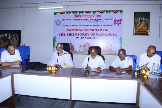 2 nd session has started with Sri U.Ve. Mannarkudi Rajagopalacharya, a renowned scholar in Visishtadvaitha acting as Chairperson of the session.