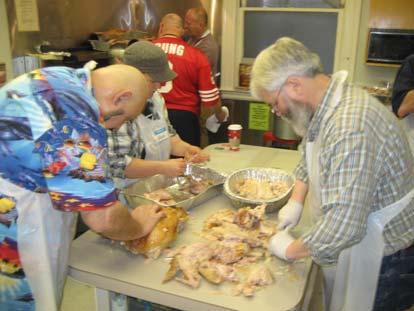 Volunteer opportuni es to help with the meal include: Prep work on Wednesday a ernoon Kitchen help Thanksgiving morning Servers: 11:00am 2pm Clean up: 1 3pm Roas ng a turkey at home Bake a pie or
