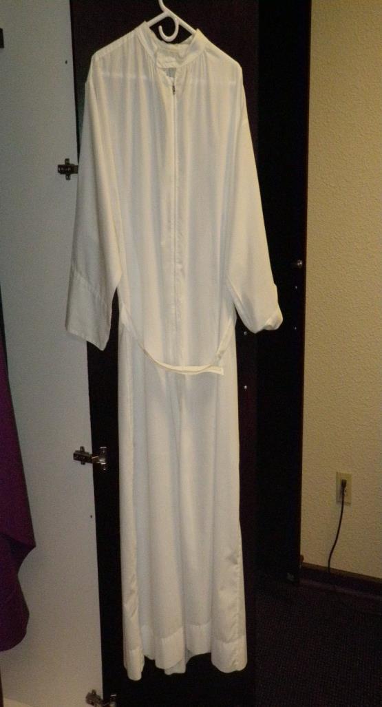Alb A white garment used