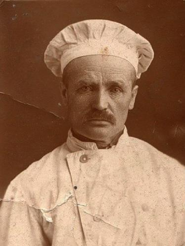 Kyutinen Daniil Ivanovich Heroic baker in time of siege of Leningrad, died of exhaustion February 3, 1942 at the age of 59 years at his bakery Every Russian family has their own family stories and