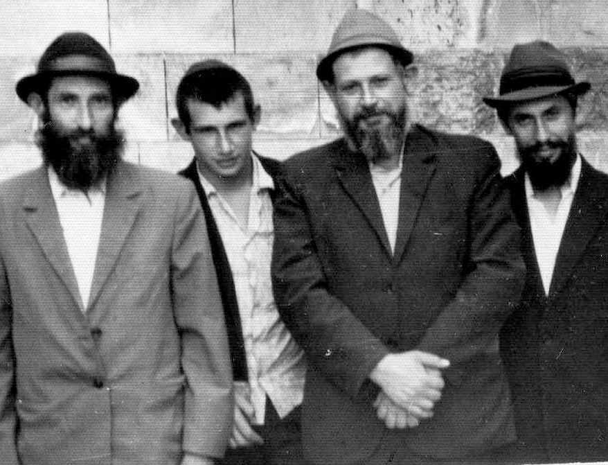 on my part, R Zalman told me about his difficulties in keeping Shabbos: I worked in a government store in the main market of Tashkent that was called Halyeski.