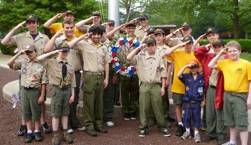 T h e M e s s e n g e r BOY SCOUT TROOP 125 CELEBRATED MEMORIAL DAY BY HONORING THOSE WHO SERVED, AND CONTINUE TO SERVE.
