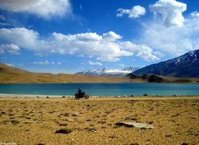 YOUR TRIP IN 15 STAGES Leh - Tso Moriri Lake (4500m) [210 km 8H riding]: We ride up the Indus valley towards the Tibetan border.
