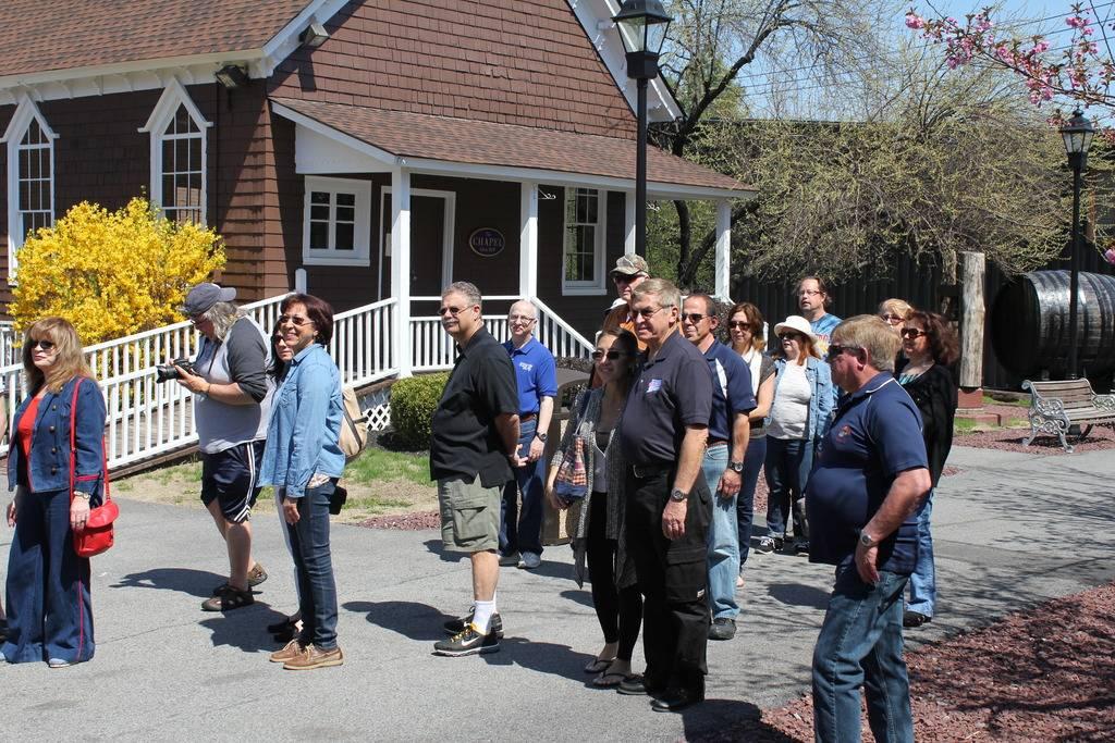 Intake & Exhaust May 2015 Cruise to Brotherhood Winery with Westchester Corvettes May Meeting: Our next General Meeting will be on Thursday, May 21st at The Hearth Restaurant 756 Federal Road.
