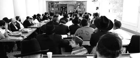 Rav Vechter giving his daily shiur dozens of others. What is the secret of your success? Avrohom Kravitzky: We see how the Rebbe helps us every step of the way.