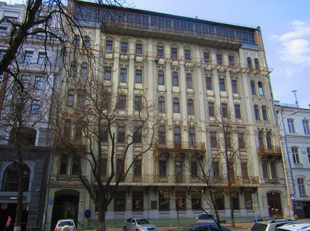 This house was visited by Krymsky and Yefremov, and it was also the work place of a well-known public figure Petro Stebnytsky. This building didn t serve only as a work place.