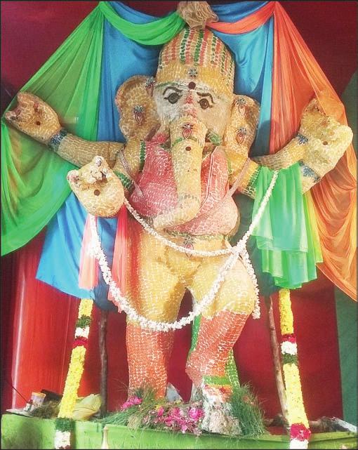 In previous years, the Kuzhu had installed idols made with burfi, kozhukattai, laddu, dates, navadhanayam and more such environmentfriendly items.