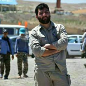 8 Right: Mehdi Movahednia, commander in the Iranian Revolutionary Guards killed in clashes with ISIS in the rural area of Deir ez-zor (Haqq, November 19, 2017).