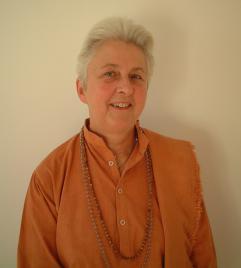 Hari OM everyone. Welcome to the Autumn 2012 edition of our newsletter. In this issue we are highlighting the Yoga Scotland Autumn Seminar with Swami Satyaprakash Saraswati.