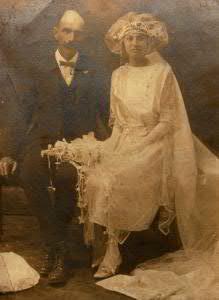 John Byrd Gentry Sr. & Mrs. Barbara Gentry on their wedding day. Picture courtesy of Betty A. Guest b. 8 March 1854, TN d. 6 May 1928, Baxter, TN & Eliza Jane Thomas b. 26 February 1858, TN d.