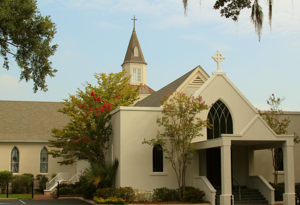 James Island Presbyterian Church 2015-2016 MINISTRY GUIDE A guide to the many avenues for serving God through the ministries of James Island Presbyterian Church At James Island Presbyterian Church,