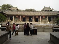 Due to government s some degree absence in Foshan, the North Lord temple alternatively become city god temple, official hall and local academy.