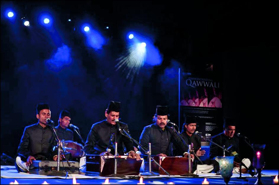 Their repertoire comprised of compositions such as Allah Hoo, Ali Maula Ali, Tere Ishq Nachaya, Dum Mast Qalandar, which encapsulated the audience in a spiritual trance.